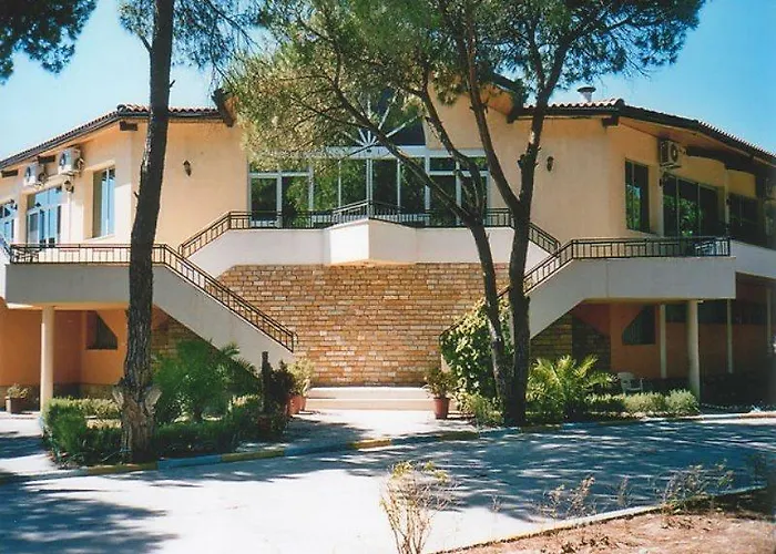 Mali I Robit Golem (Tirana)